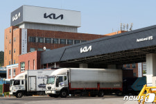 기아 노조 파업 카드 만지작…현대차와 다른길 가나