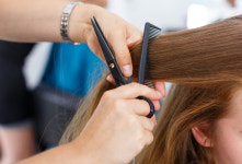 머리카락 실수로 짧게 잘랐다가…3억 배상하라 인도 미용실 날벼락