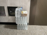 내 집앞 복도라 생수 쌓아놔도 된다?…과태료 300만원 냅니다