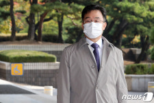 검찰 재소환된 남욱·김만배 동시 조사…김만배 구속영장 재청구 관심