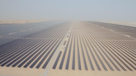 [르포]90m 꼭대기서 봐도 끝이 안 보여...사막을 뒤덮은 태양광