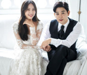 쥬얼리 김은정 ♥임광욱과 16일 소규모 결혼…든든한 사람