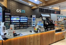 SNS 인증 명소 노린다…GS25, 플래그십 스토어 2호점 개점