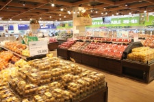 시들해진 집밥 인기…신선식품 성장 꺾인 대형마트 활로는?