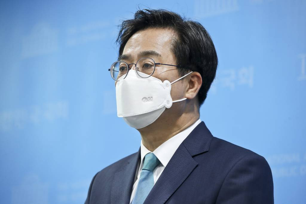 민주당 대선 경선, 3파전으로 확정... 정권 교체 약속