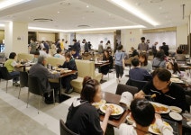 아파트에 뷔페식당… 신세계푸드, 서초 래미안 식음시설 운영