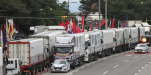 경찰, 하이트진로 이천공장 앞 농성 화물연대 노조원 15명 체포