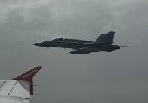 여객기에 폭탄 英소년 장난에…F18 전투기 2대 출동했다[영상]