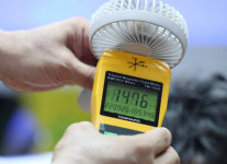 손풍기 안심하고 써도 될까…발암 지적에 전자파 측정해보니