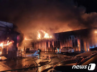 6억 불탔다 임금 문제로 자동차 정비소에 불 지른 직원