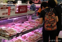 기름값 내리니 한숨 돌리겠네...수입물가 두달째 하락