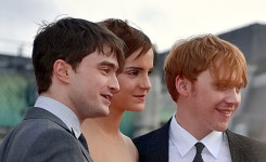 "안녕, 해그리드" 헤르미온느가 말했다…배우 별세 애도 행렬