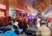 누군가 밀었다…깔린 사람들 오열 이태원 사고 생존자가 전한 상황