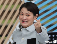 강호동이 왔나?…김신영 전국노래자랑서 씨름 한판, 결과는