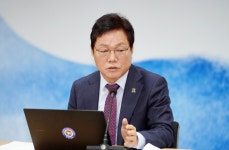 박완수 경남도지사 파크골프장 설치 확대 강조
