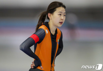 김민선, 이상화 기록 또 줄였다…이틀 연속 신기록 '2관왕'