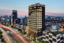 경기 불황에도 잘팔았네 신세계인터 영업이익 첫 1000억 돌파
