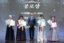 6070할머니들 TV서 옛날이야기 배틀 벌인다