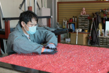 분해에 500년…아이들과 마음 나눈 장난감, 이곳서 새삶 얻는다