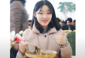 평양냉면 먹방 찍더니…北유튜버 돌연 사라진 이유가