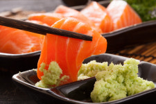 비 올 때 회 먹으면 안 된다는데... 이 말, 사실일까?