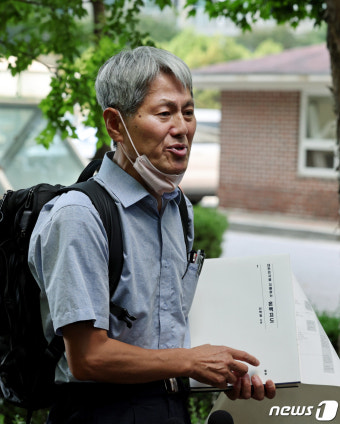검찰, '김만배 허위 인터뷰' 신학림 전 언론노조위원장 6일 소환 통보