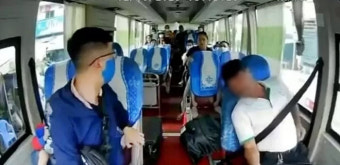뇌출혈에도 놓지 않은 운전대…베트남 버스기사, 승객 살리고 떠났다