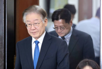 이재명, 尹대통령 시정연설 사전환담 참석…영수회담은 없어
