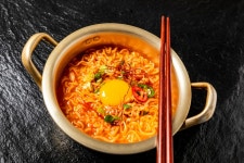 투서 한 장에 발칵…라면에 공업용 쇠기름? 억울하다[뉴스속오늘]