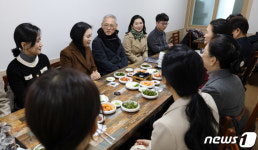 경남 진주 찾은 유인촌 지역 스포츠클럽 활성화 챙겨보겠다