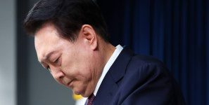 엑스포 대패에 與, 당혹·전전긍긍…野, 위로 뒤 공세 조짐