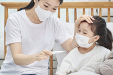 아이가 38도 열 펄펄 당황한 부모…집에서 이런 실수 했다간 악화