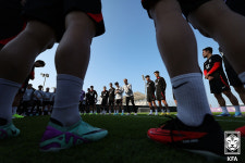 축구 응원엔 치맥이 최고…아시안컵 공략 나선 편의점들