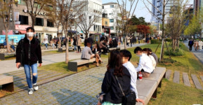 서울시 경의선숲길 사용료 안 낸다…421억 소송전, 1심 승소