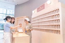 T팩토리에선 잠시 스마트폰 넣어두세요…도파민 쫙 빼드립니다