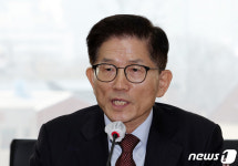 김문수 한국노총, 투쟁보다 국가 위기극복과 노동복지 부탁