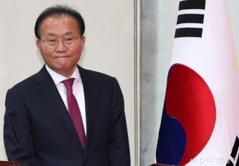 윤재옥 