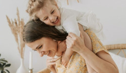 1박 200만원 한국식 산후조리원에 줄 섰다…달라진 미국맘들