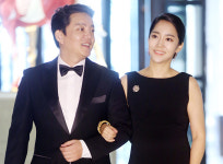 이범수♥이윤진, 결혼 14년 만 파경…이혼 조정 중