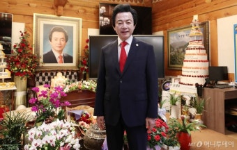 '에너지 치유' 뭐길래…허경영, 신도 성추행 혐의 고소 당했다