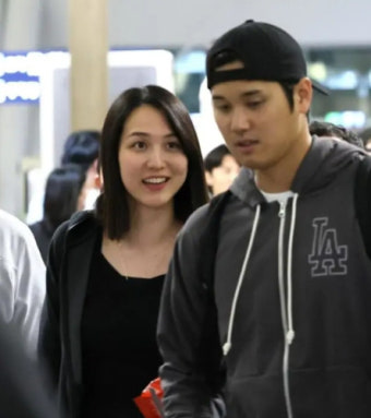 통역사 불법도박에 충격…'퇴출 위기' 오타니 아내, 결국 눈물
