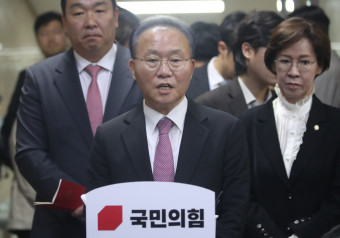 '채상병 특검법' 압박하는 민주당…국민의힘 '뒷문 단속' 비상