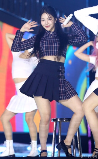 유정, 브브걸 탈퇴…민영·유나·은지 '3인 체제'로 새출발