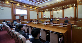 학교 마사토 운동장은 왜 관리기준 없나…헌법소원 냈지만 합헌