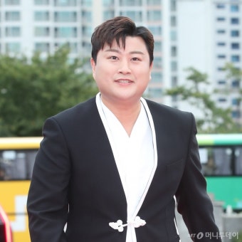 '김호중 휴대전화' 확보한 경찰…음주 의혹 행방은