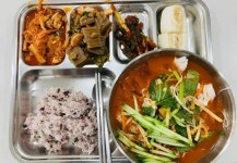 가정불화 유발…신고 당한 군대 급식, 누리꾼 칭찬 쏟아졌다
