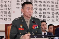 반쪽 채상병 청문회, 이종섭 대통령 개입 없었다...10분간 줄퇴장