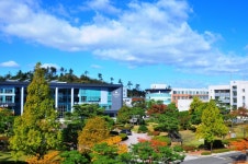 군산대 미술관 이건용과 국립군산대학교 현대미술작가 12인전 선보여