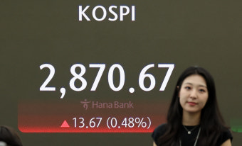트럼프 피격에 국내 주식시장 '술렁'…이 종목은 올랐다