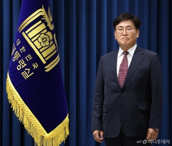 윤 대통령, 과기부 장관에 유상임·민주평통 사무처장에 태영호 지명